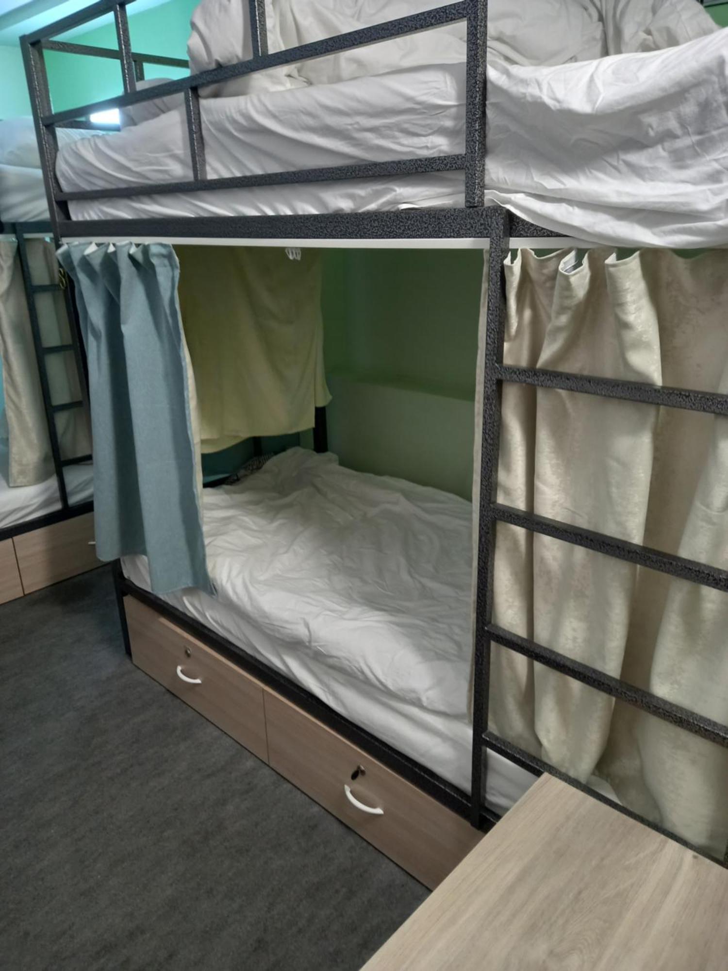 N 1 Hostel Jerevan Rom bilde