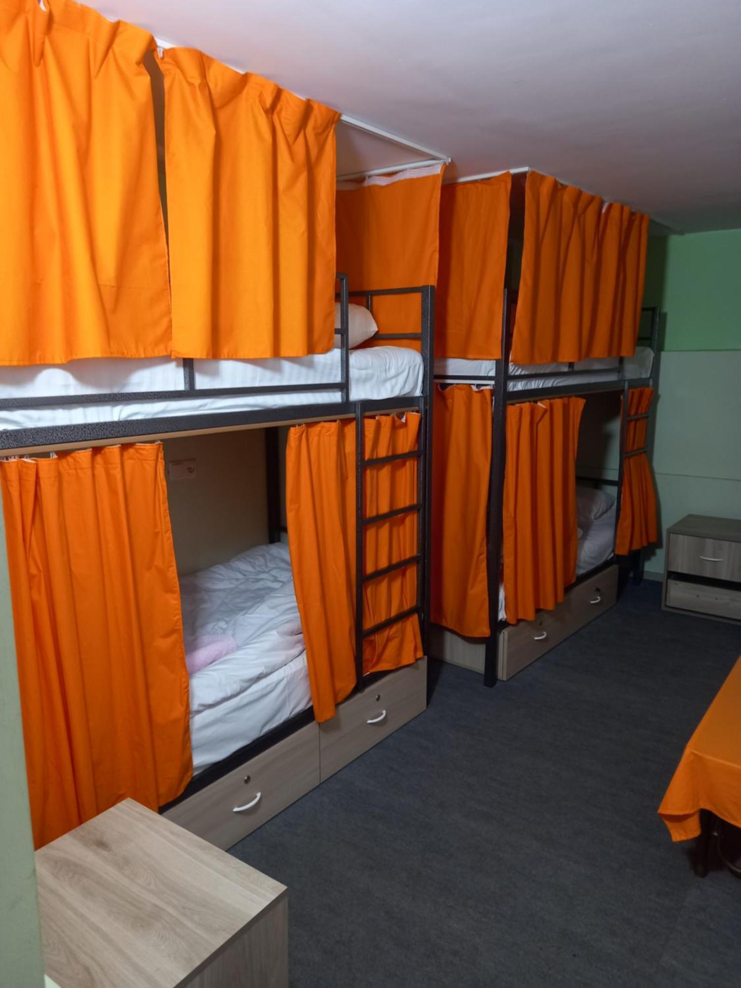 N 1 Hostel Jerevan Rom bilde